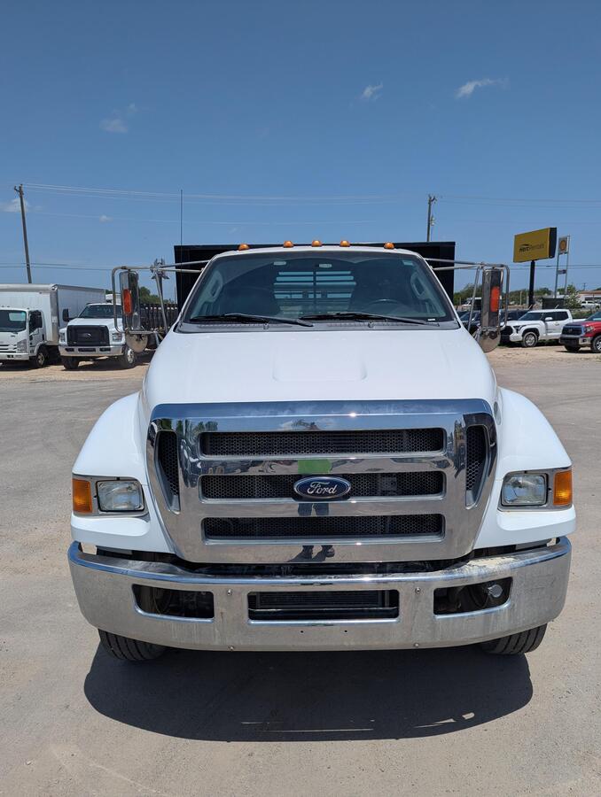 2015 Ford F750-3