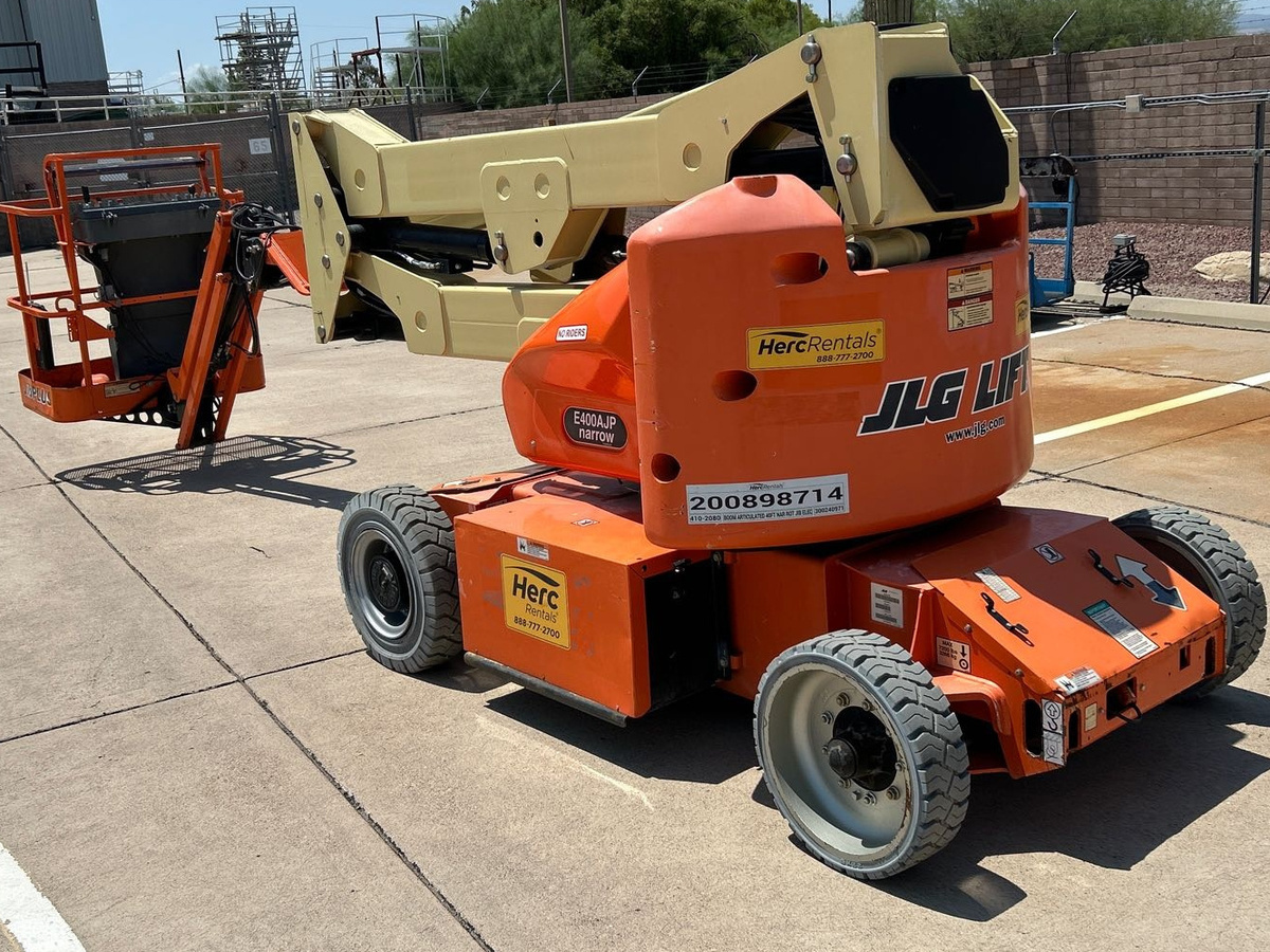 2018 JLG E400AJPN-3