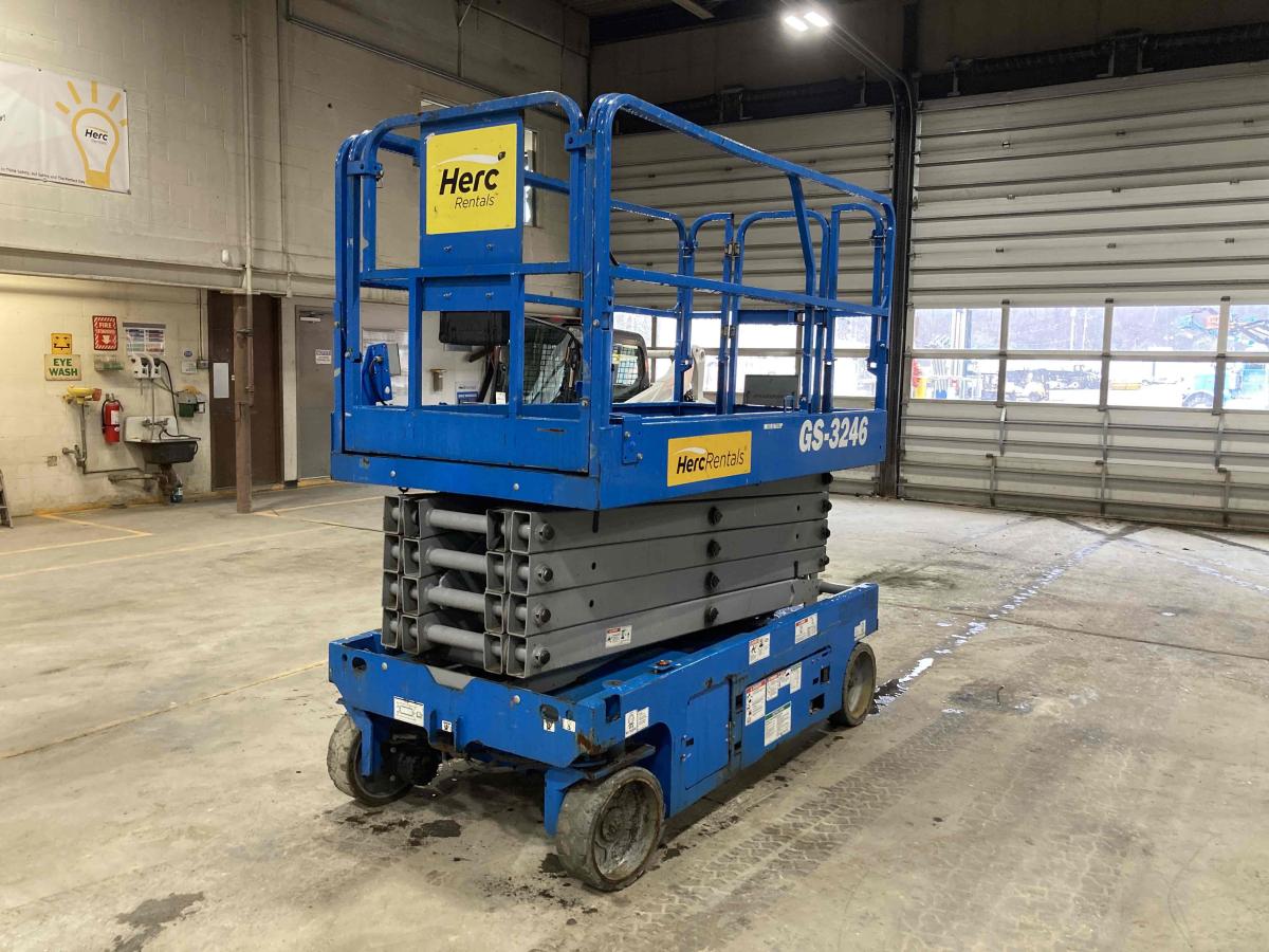 2018 Genie GS-3246-4