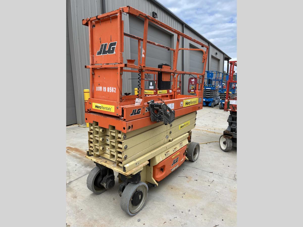2018 JLG 2632ES