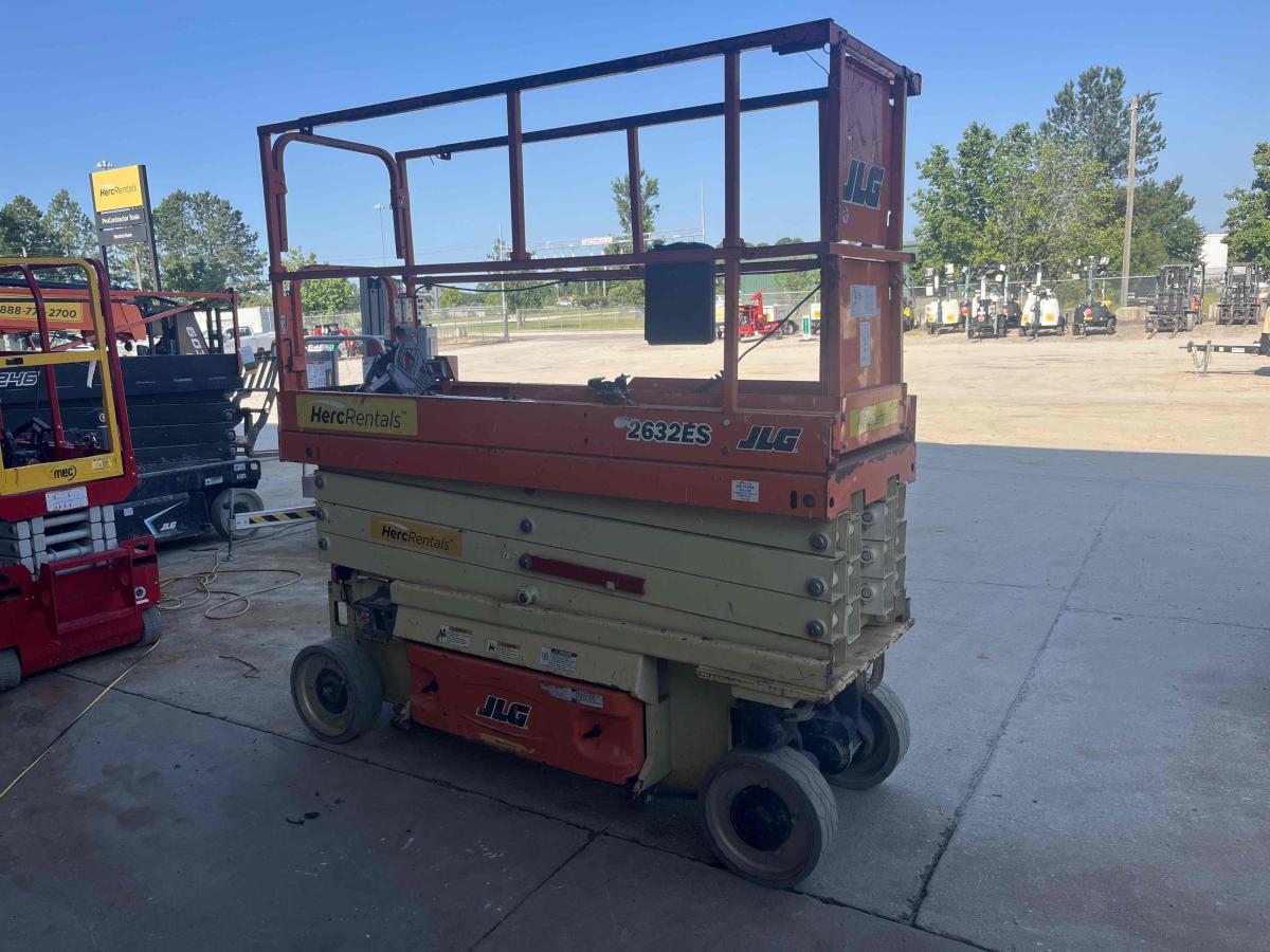 2018 JLG 2632ES-3