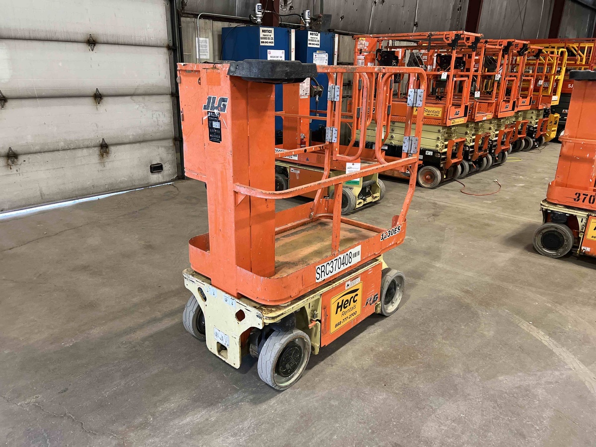 2017 JLG 1230ES-2