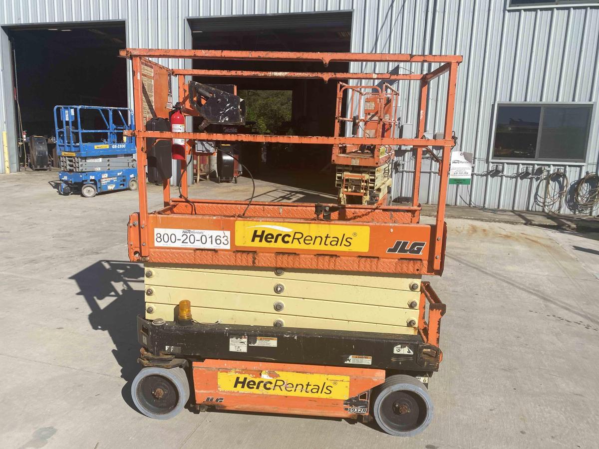 2018 JLG 1932R