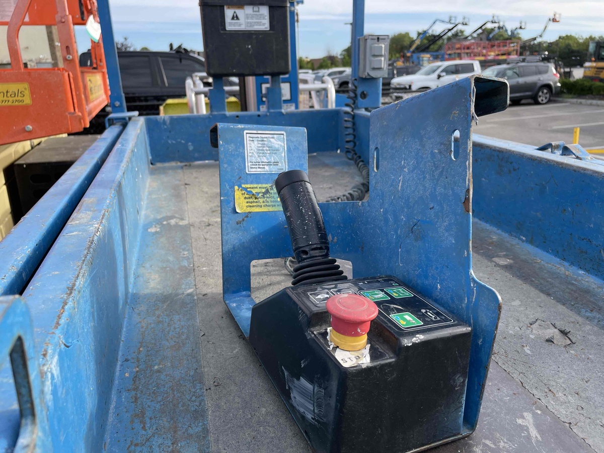 2013 Genie GS-3232-5