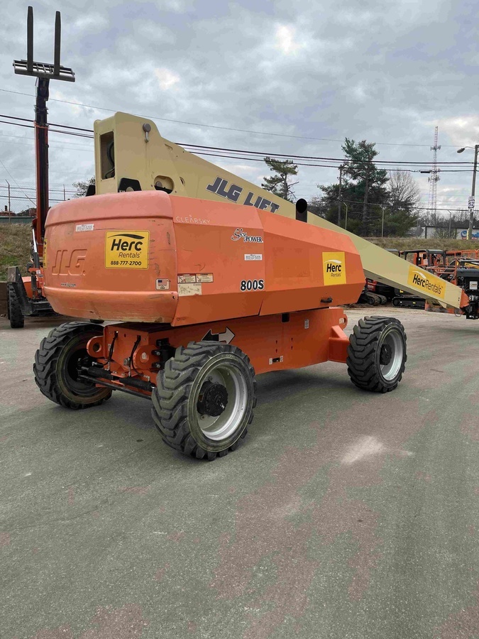 2018 JLG 800S-8