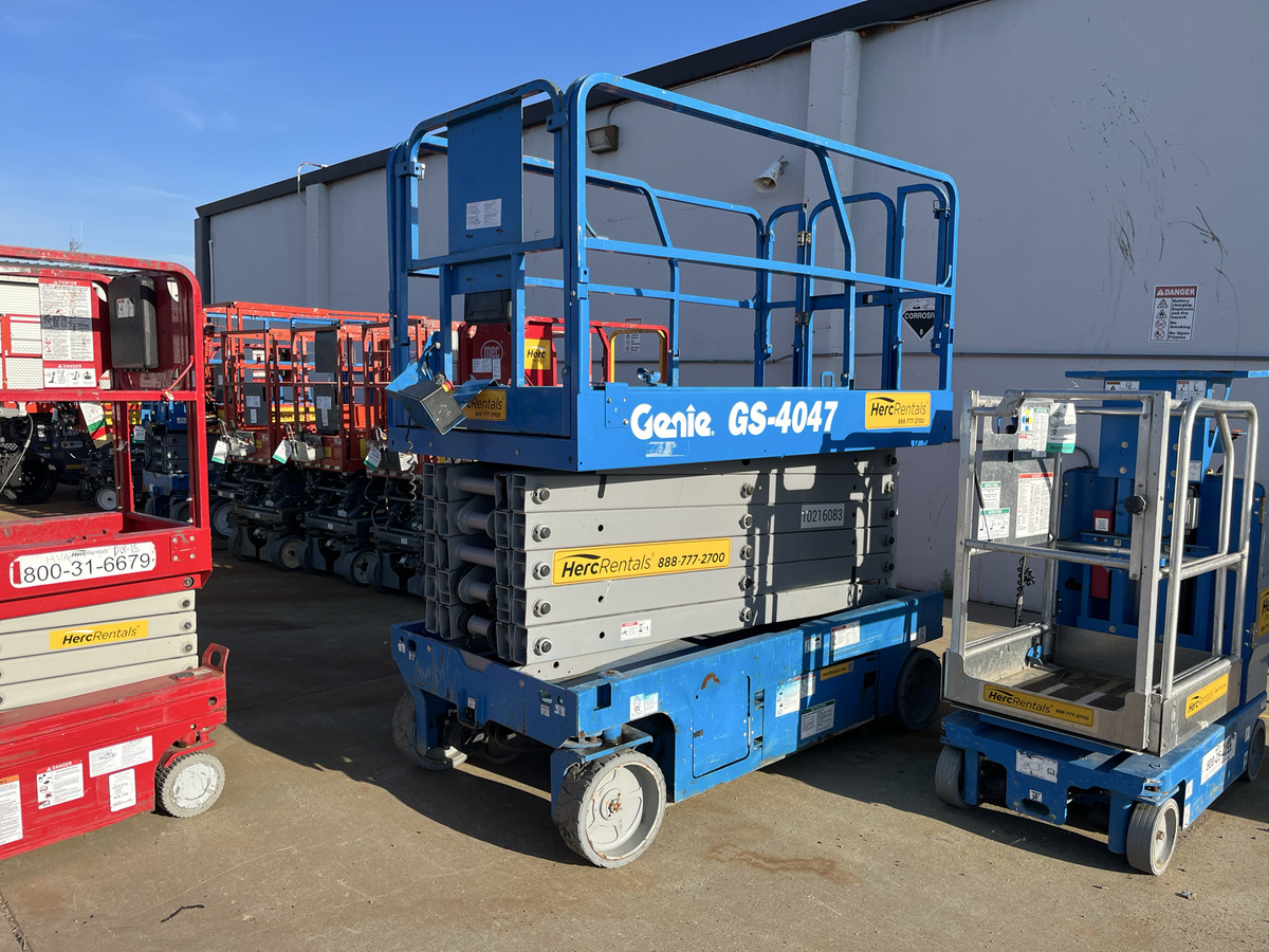 2017 Genie GS-4047