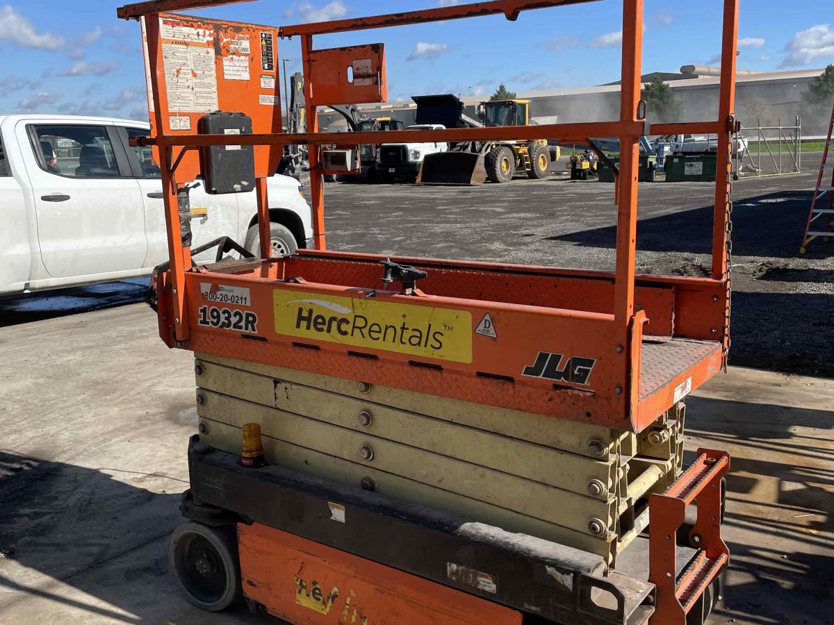 2018 JLG 1932R