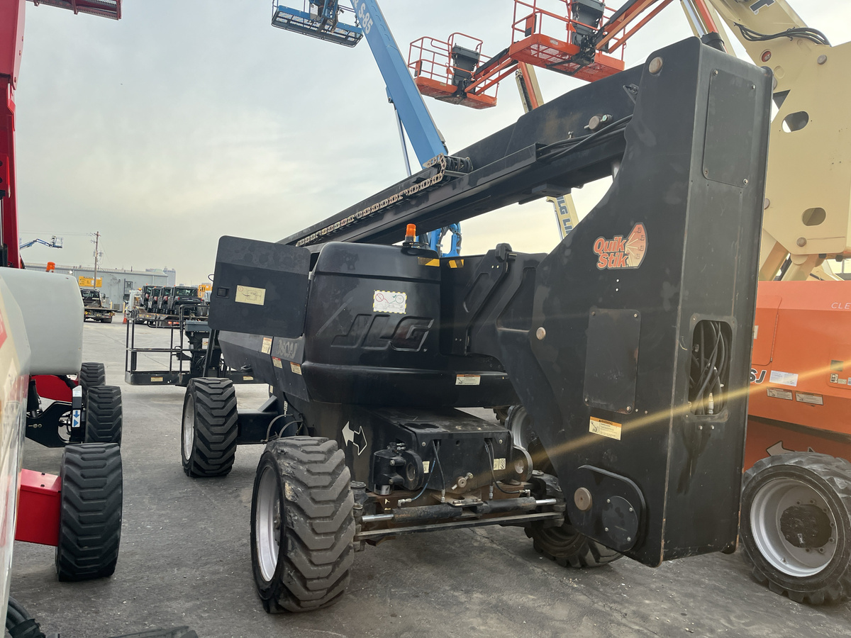 2015 JLG 800AJ-2