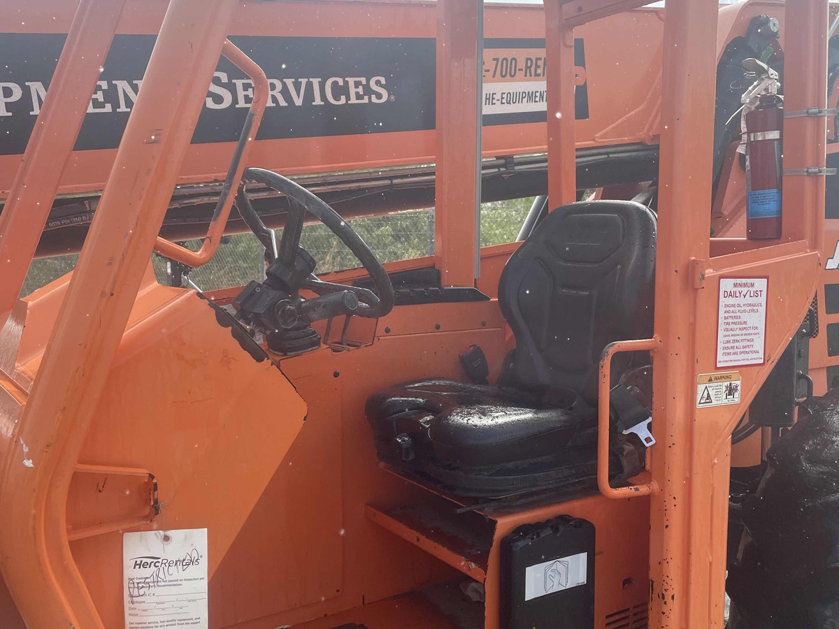 2017 SkyTrak 8042-6