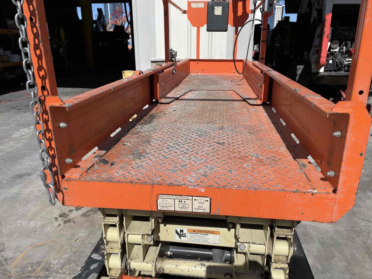 2018 JLG 1932R