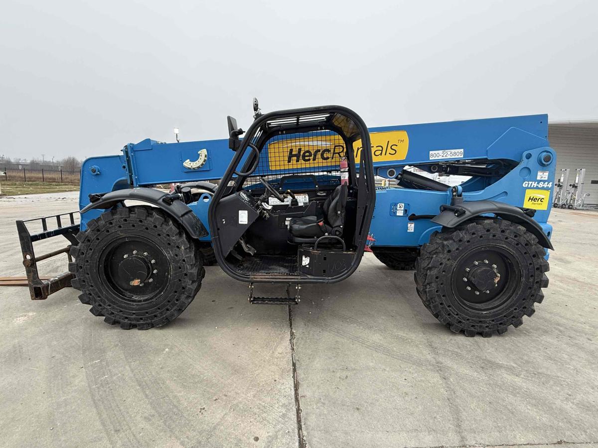 2018 Genie GTH 844