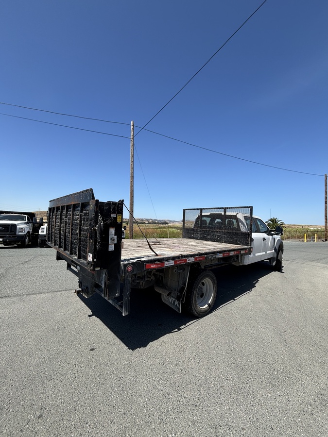 2019 Ford F550-3