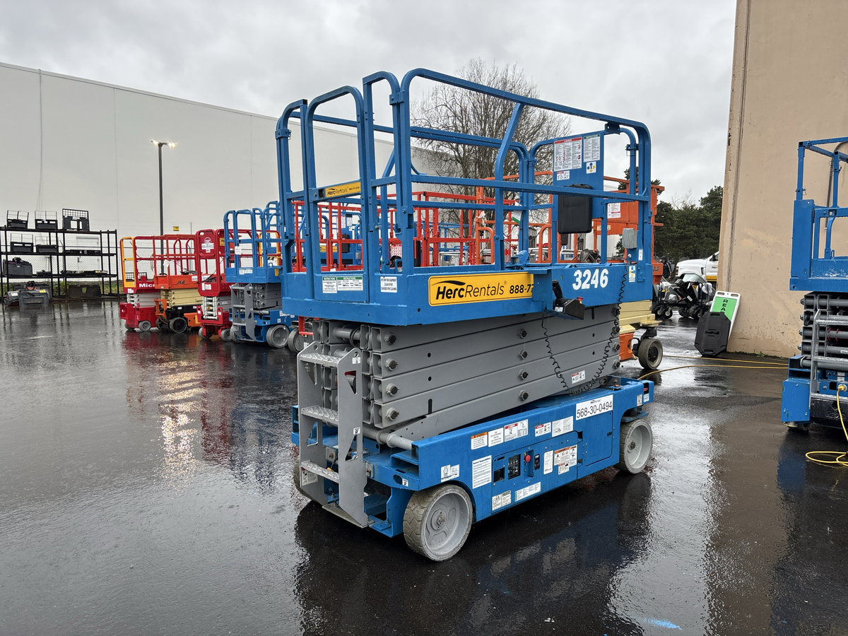 2018 Genie GS-3246