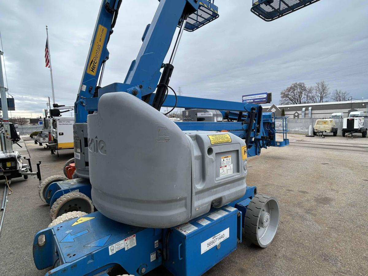 2013 Genie Z-40/23 N