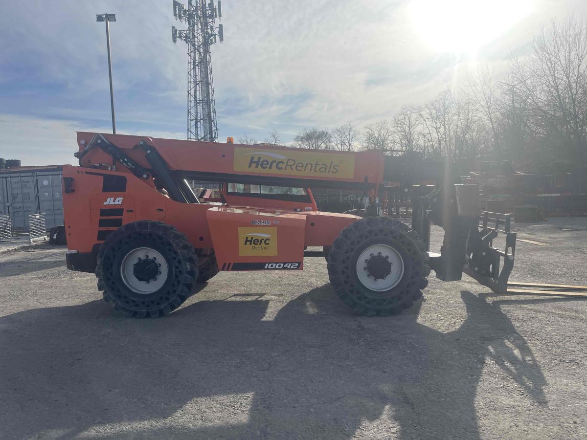 2020 SkyTrak 10042