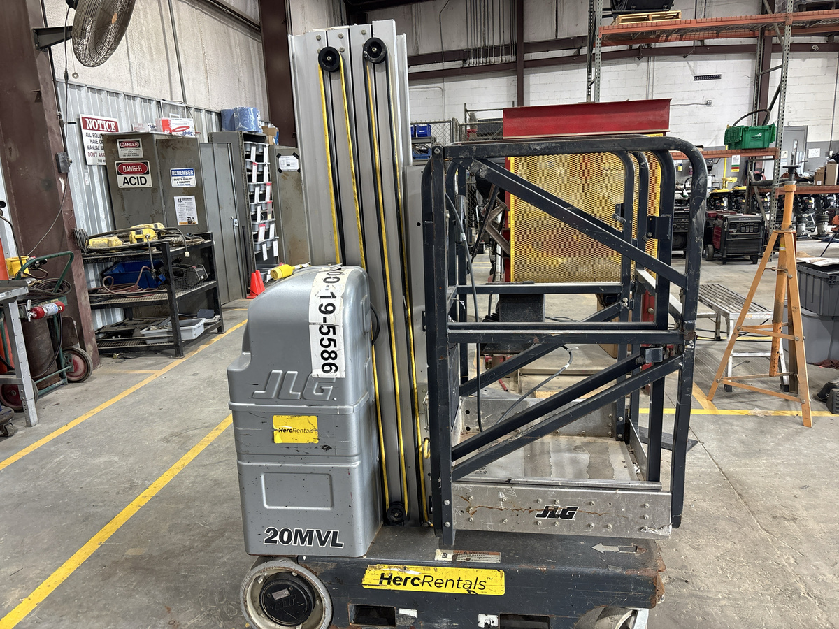 2018 JLG 20MVL