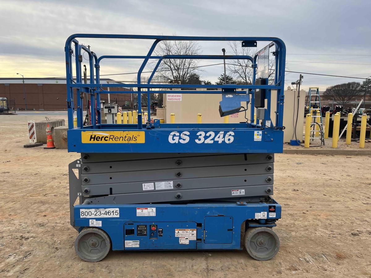 2018 Genie GS-3246