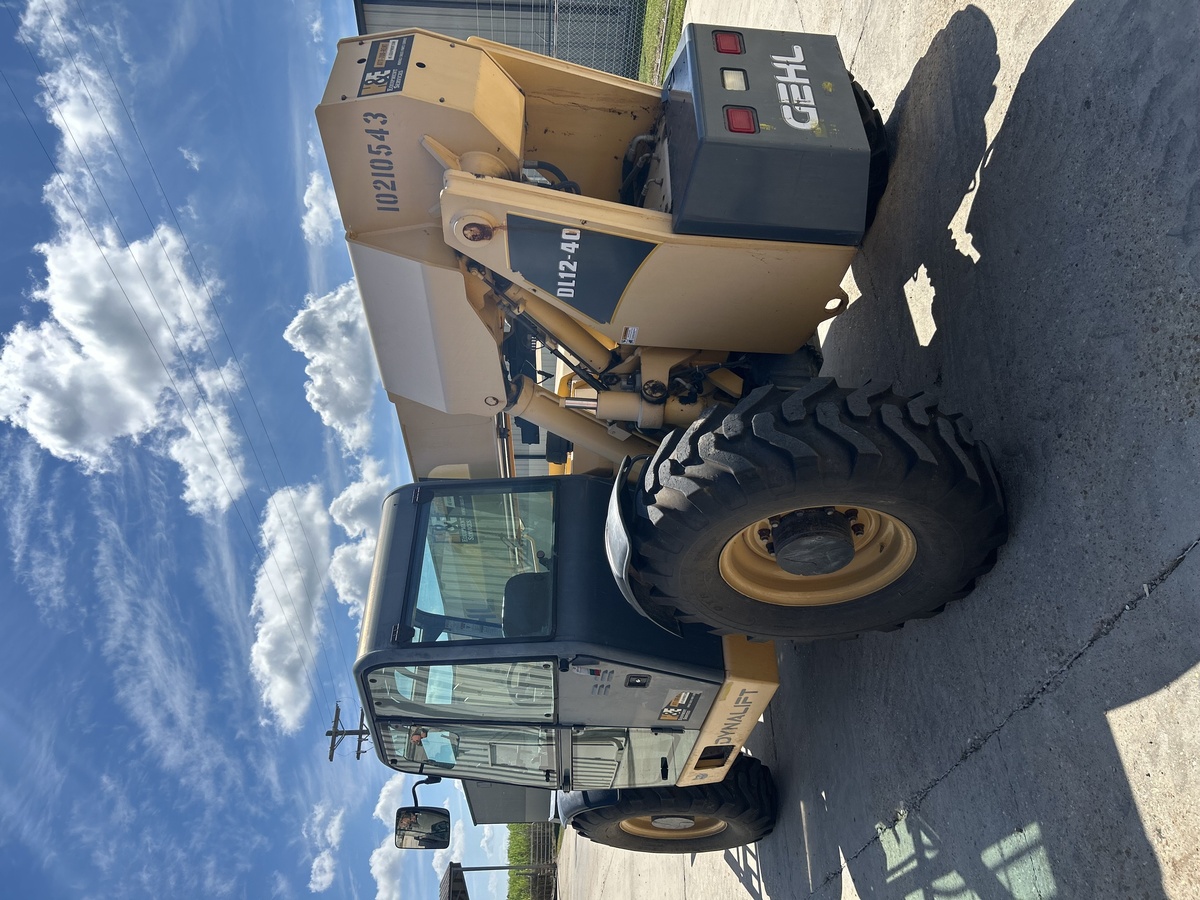 2017 Gehl DL12-40-3