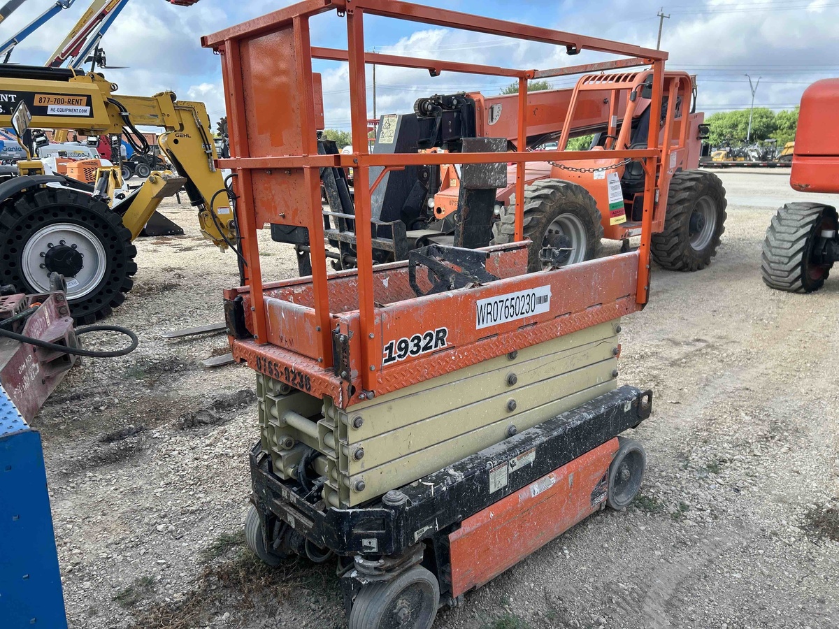 2018 JLG 1932R-4
