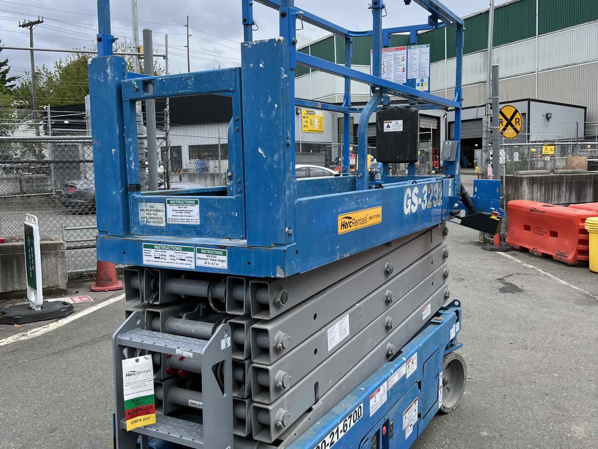 2018 Genie GS-3232-5