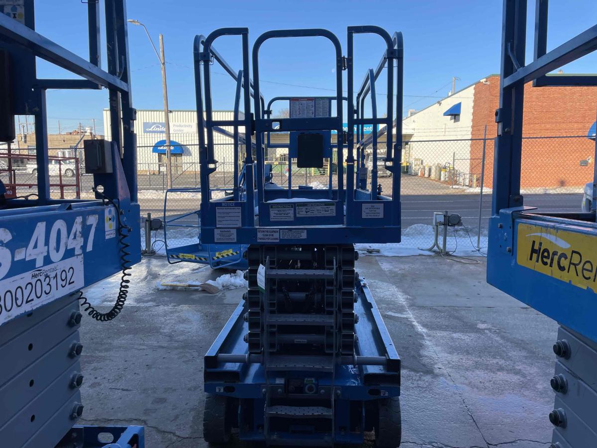 2018 Genie GS-4047