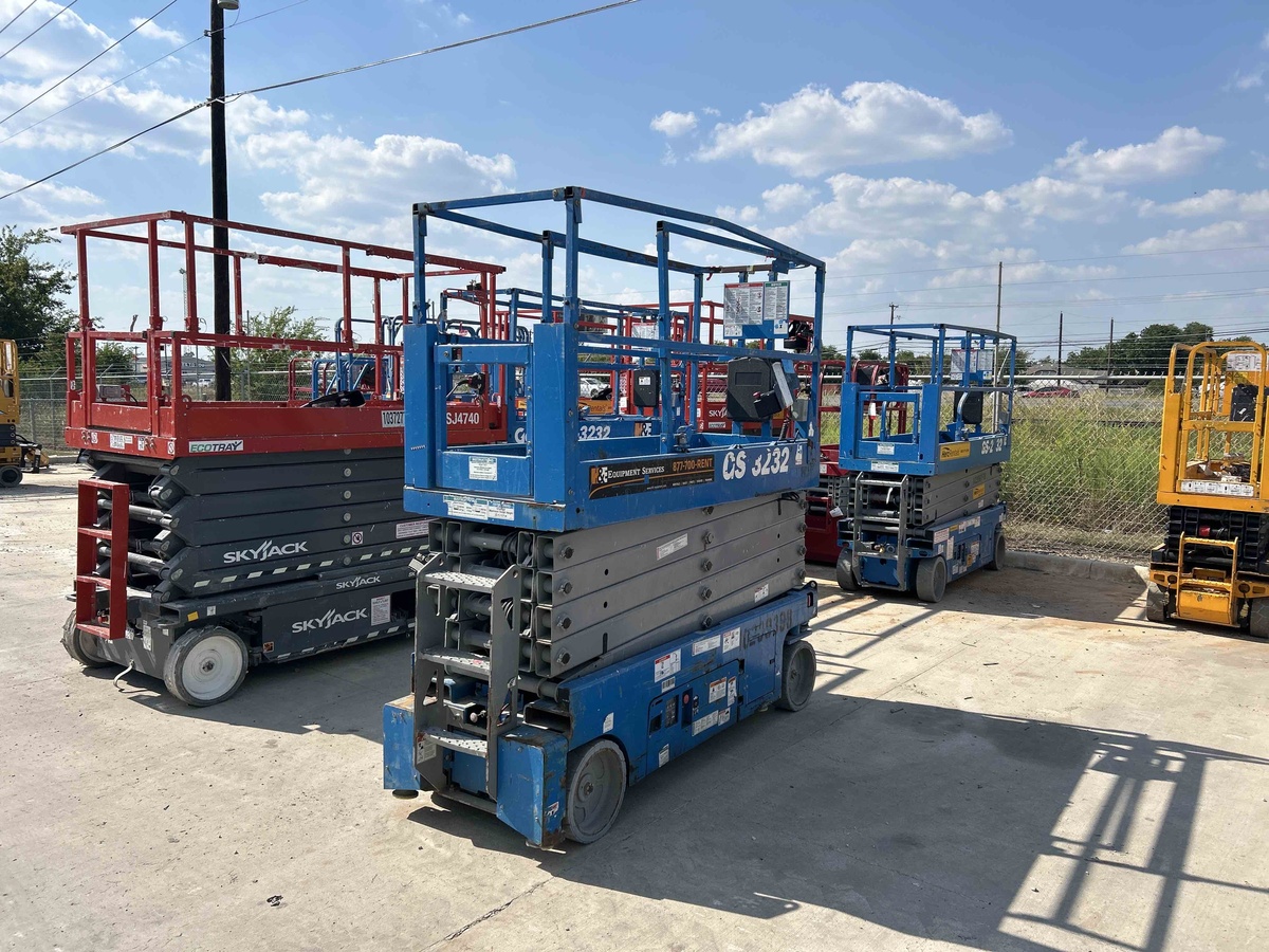 2017 Genie GS-3232-9