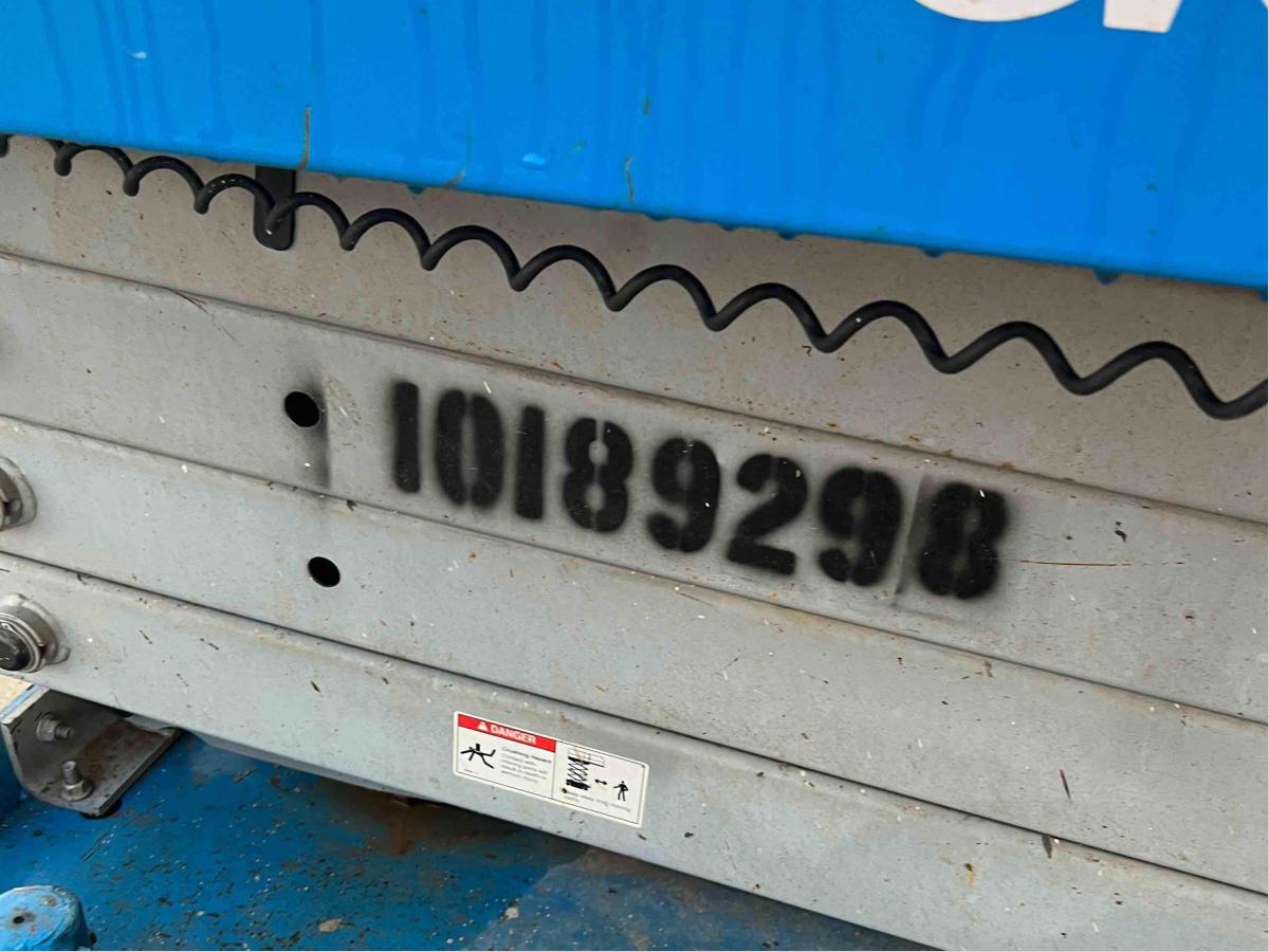 2016 Genie GS-3246-10