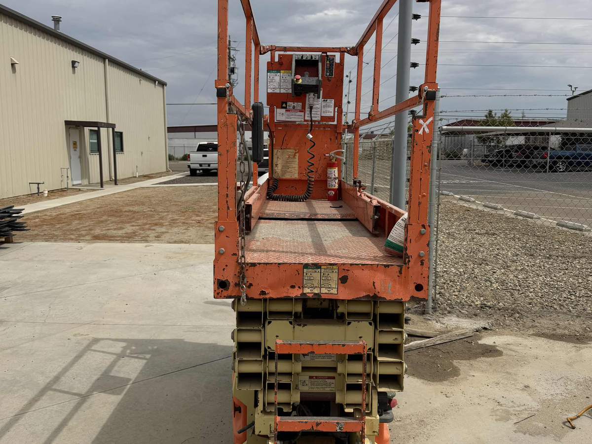 2017 JLG 2632ES-2