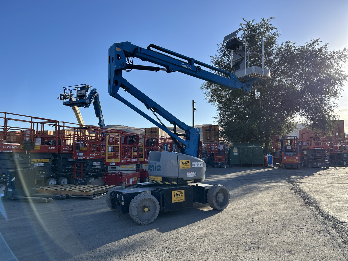 2017 Genie Z-33/18-13