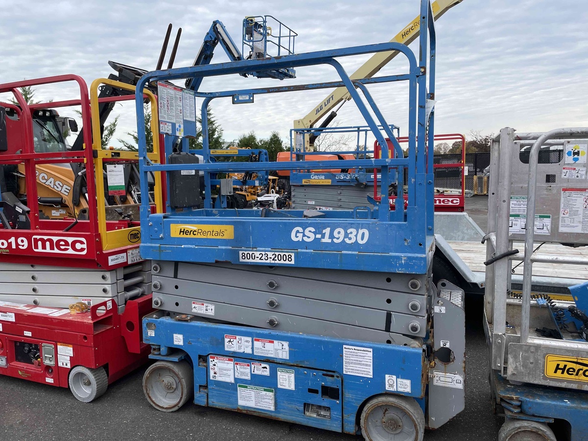 2018 Genie GS-1930