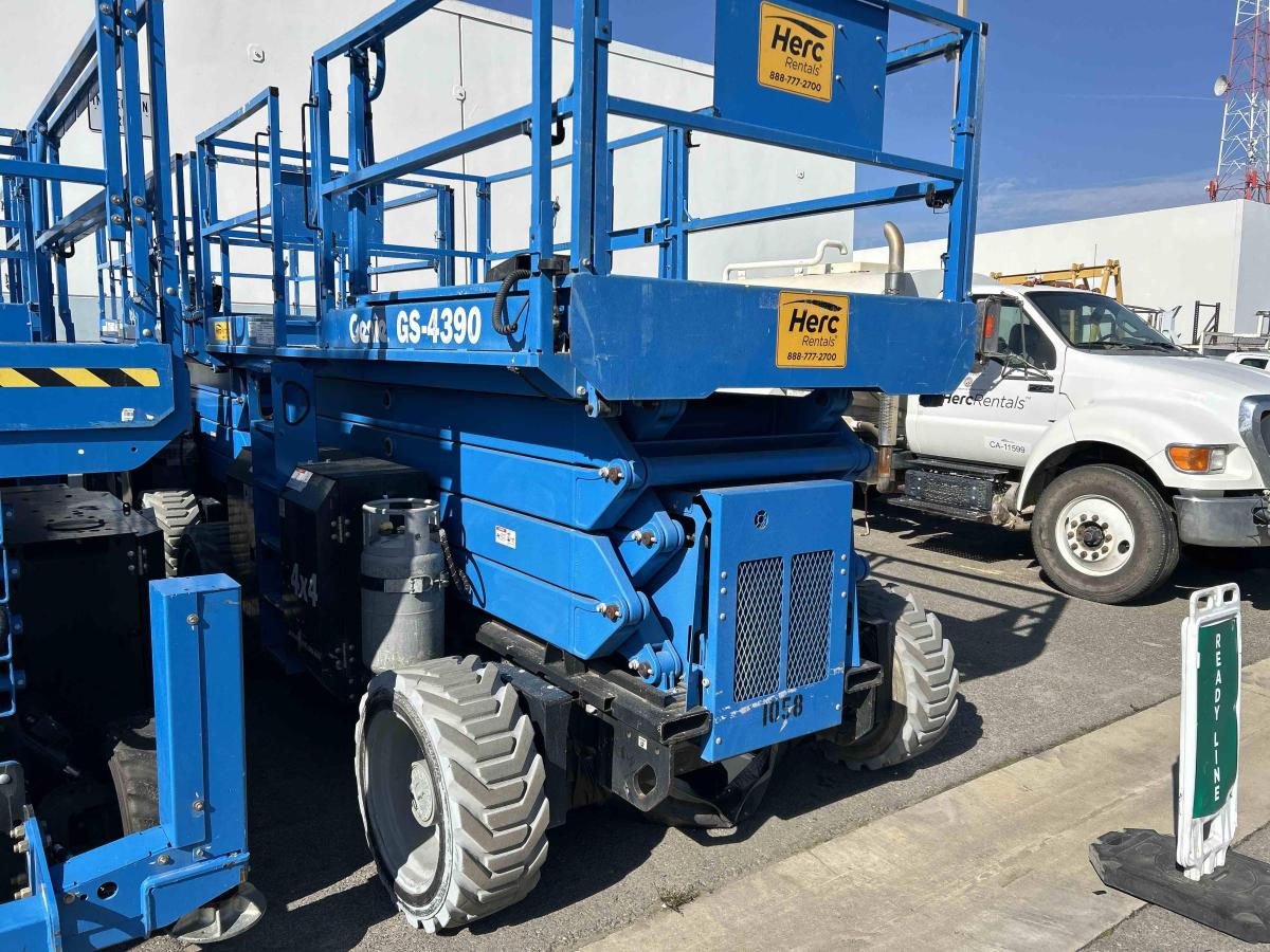 2018 Genie GS-4390 RT