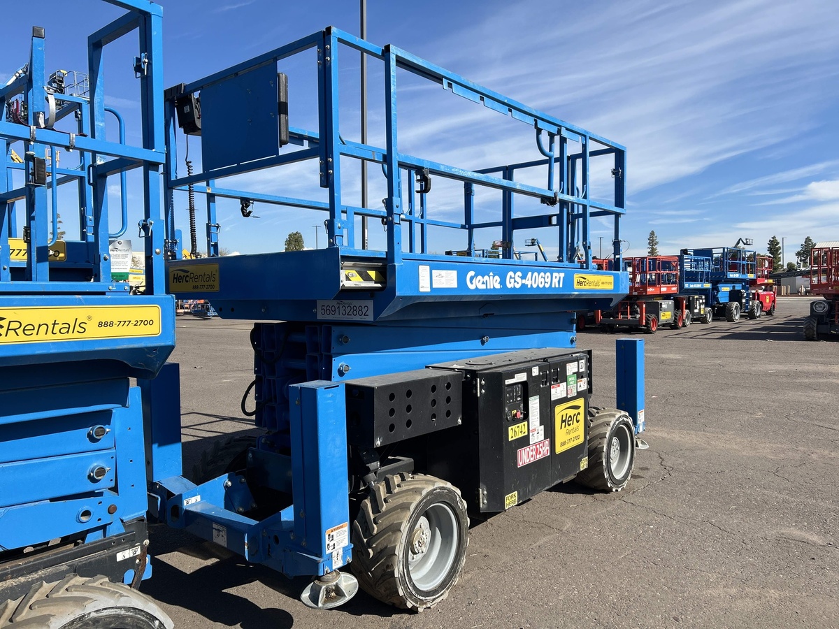 2017 Genie GS-4069 RT-6