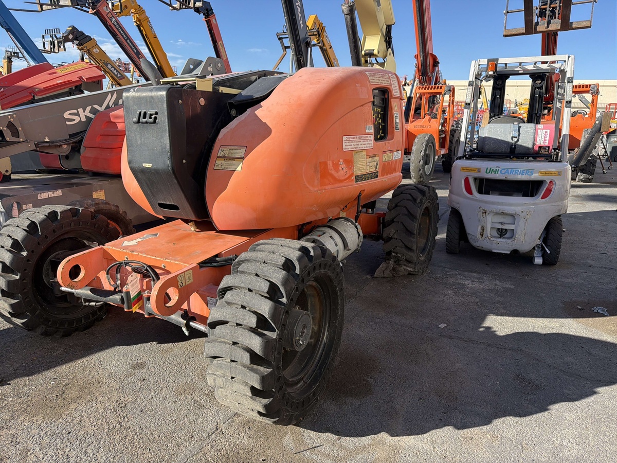 2013 JLG 600AJ