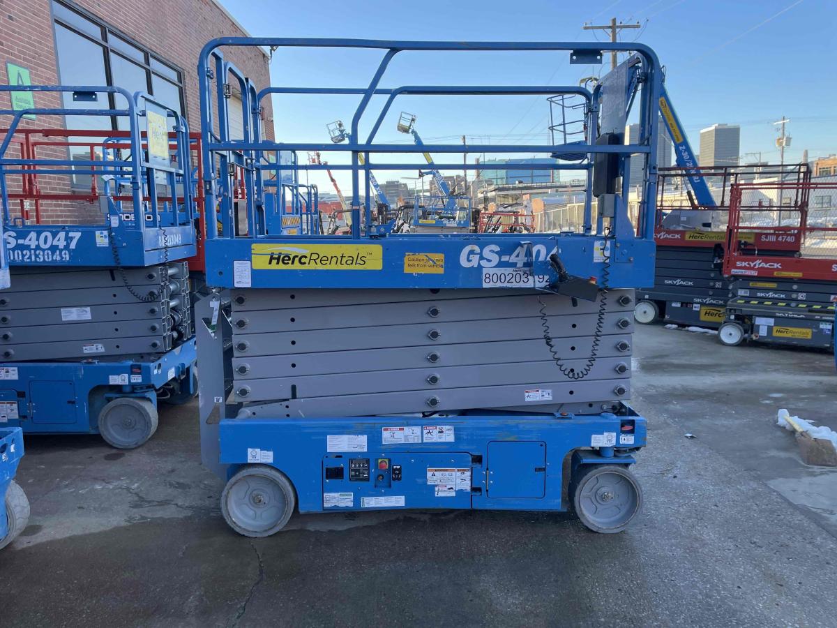 2018 Genie GS-4047