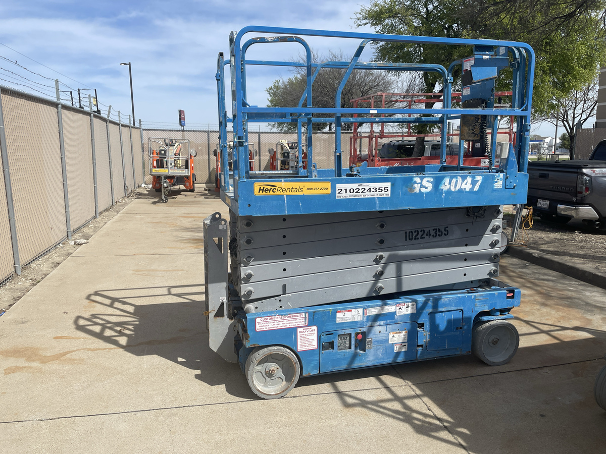 2017 Genie GS-4047-2