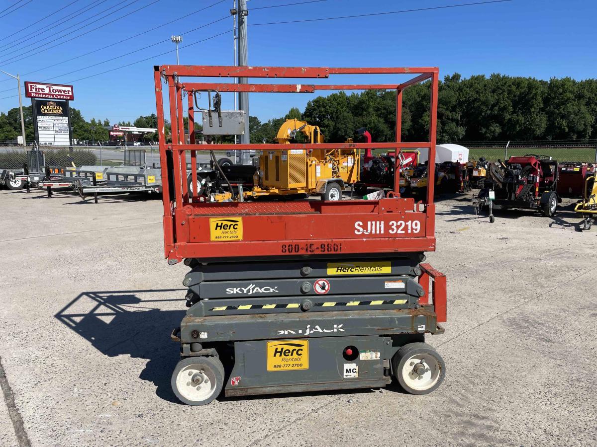 2017 Skyjack SJ3219