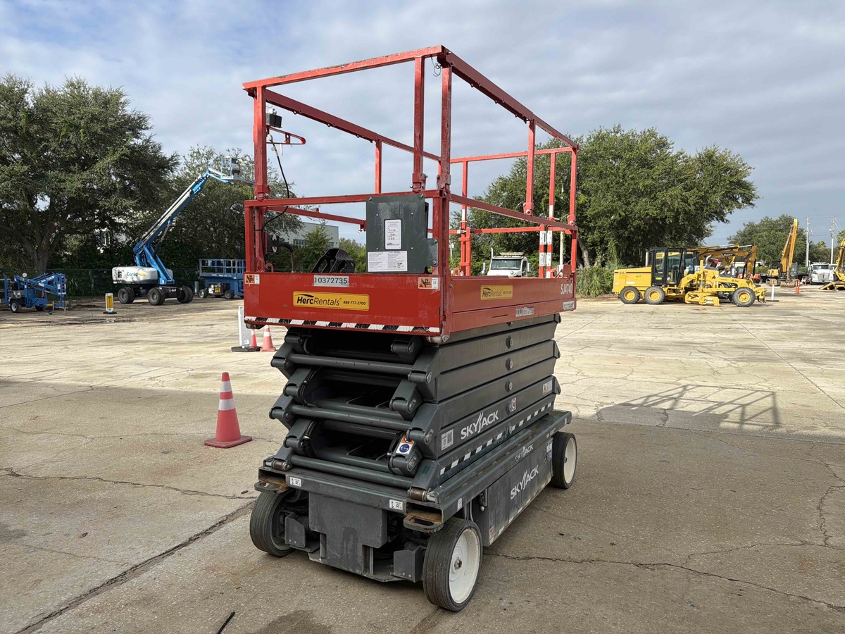2022 Skyjack SJ4740-3