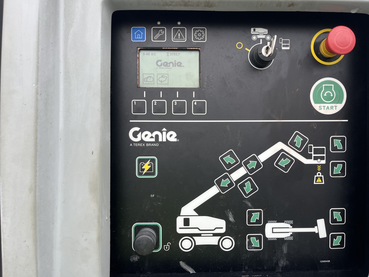 2018 Genie S-85-7