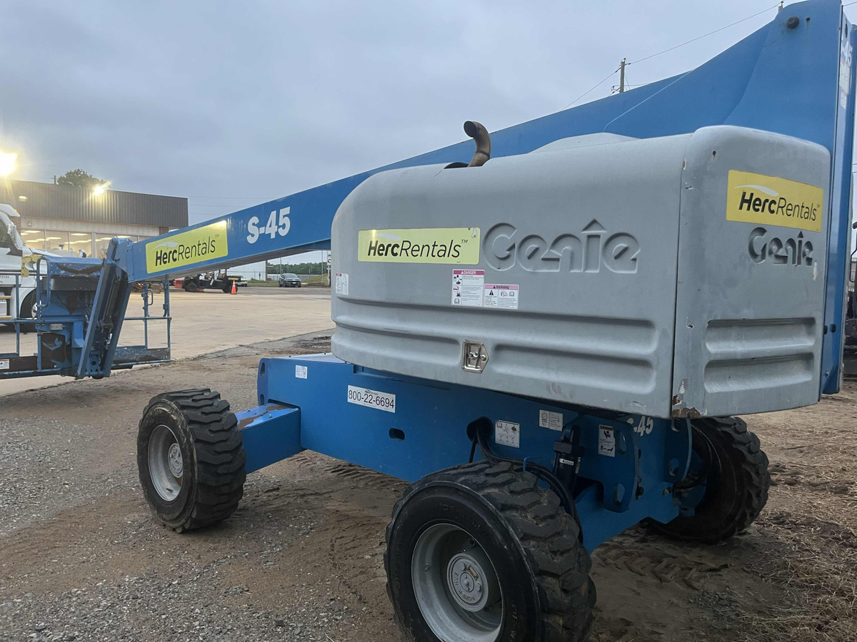 2018 Genie S-45