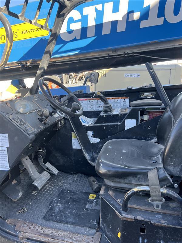2019 Genie GTH-1056