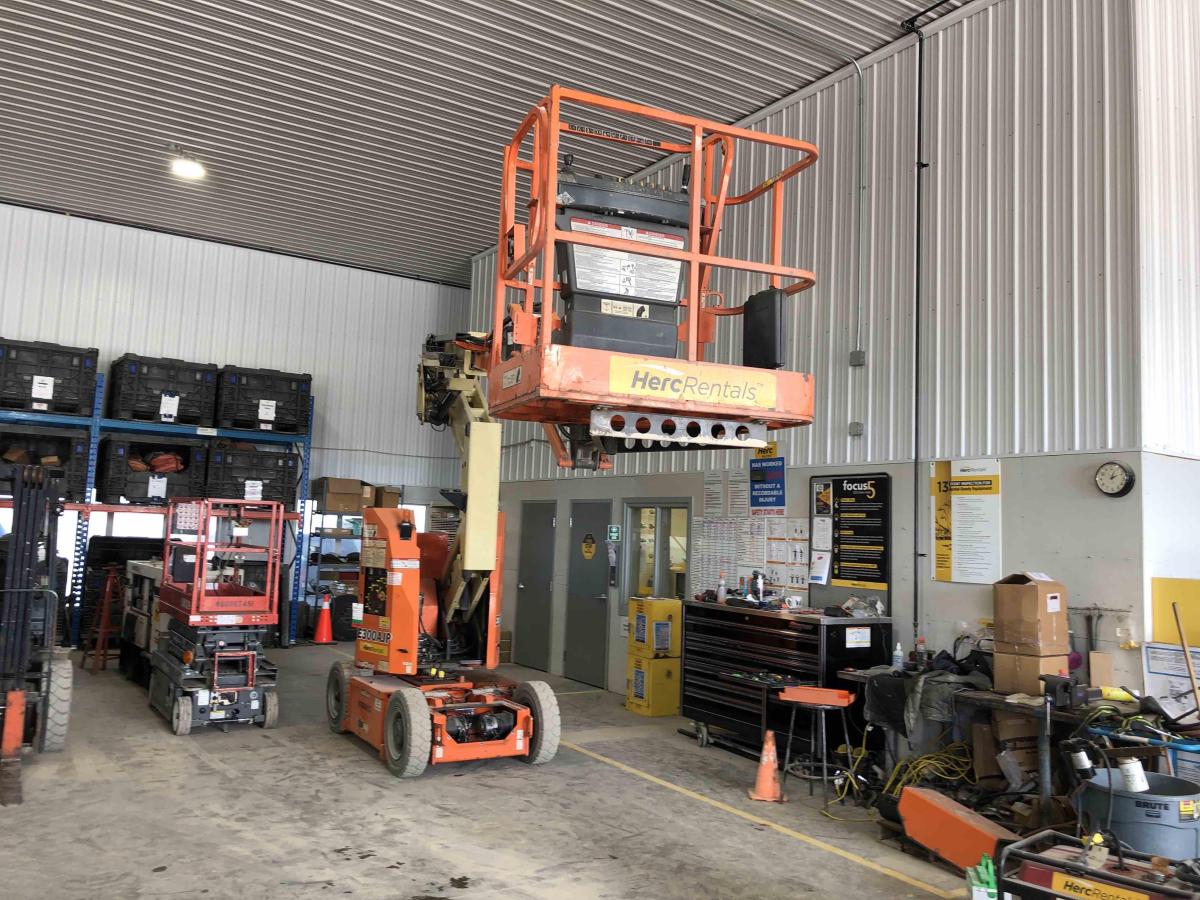 2015 JLG E300AJP
