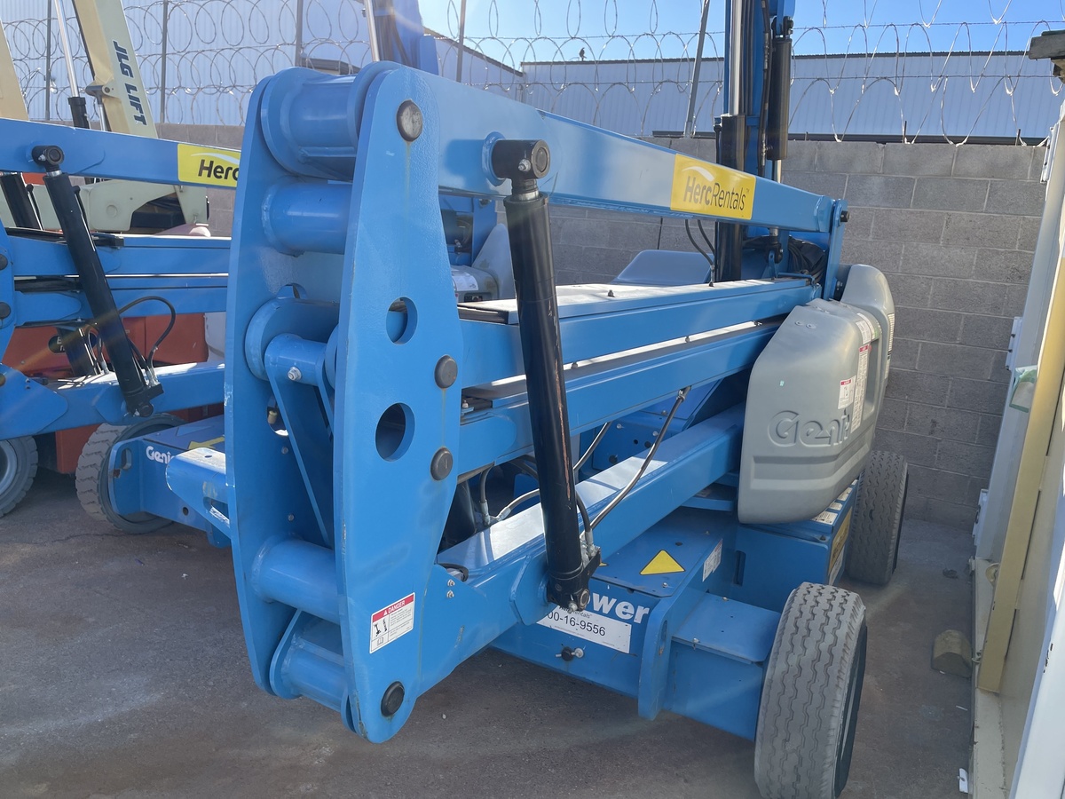 2017 Genie Z-45/25-2