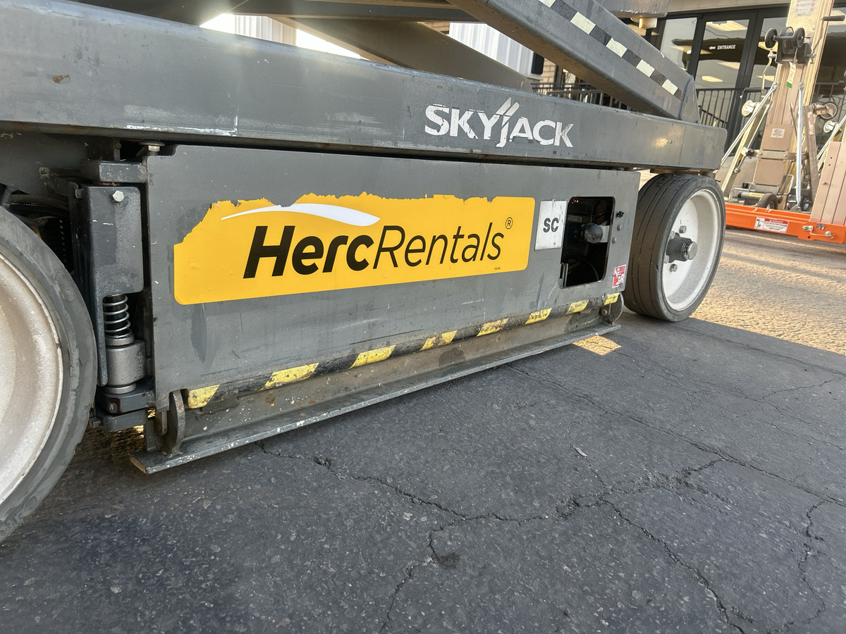 2017 Skyjack SJ3226-18