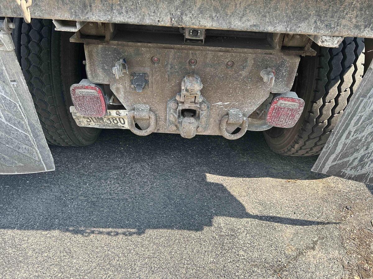 2019 Freightliner M2106-5