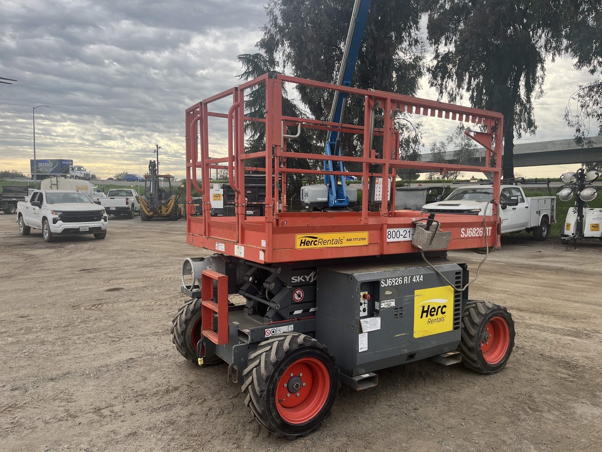2018 Skyjack SJ-6826RT-3
