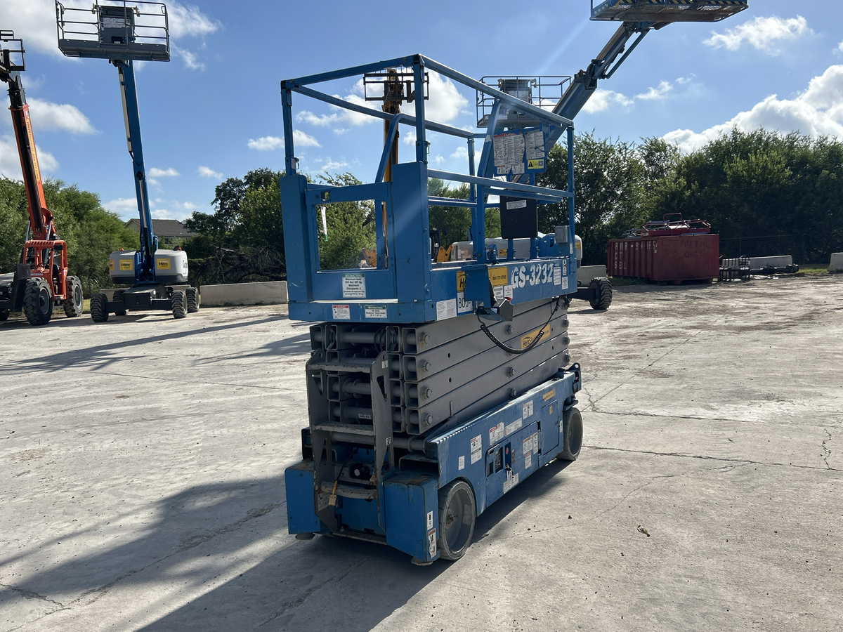 2017 Genie GS-3232-4