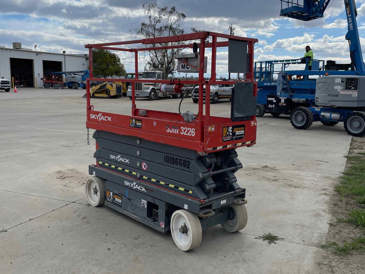 2016 Skyjack SJ3226