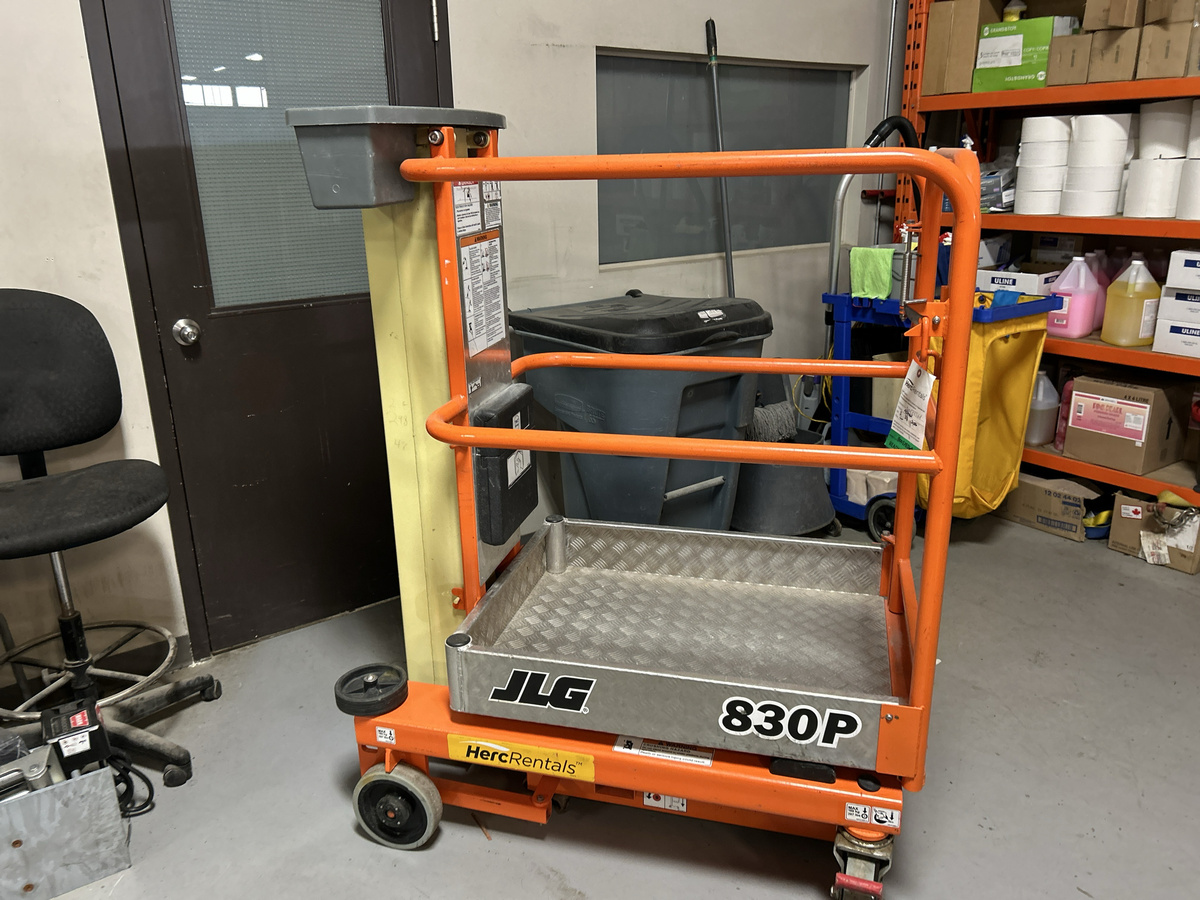 2020 JLG 830P-2