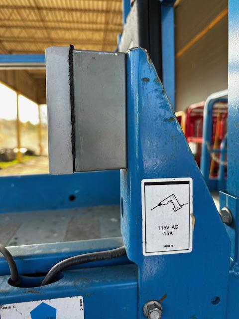 2019 Genie GS-3232