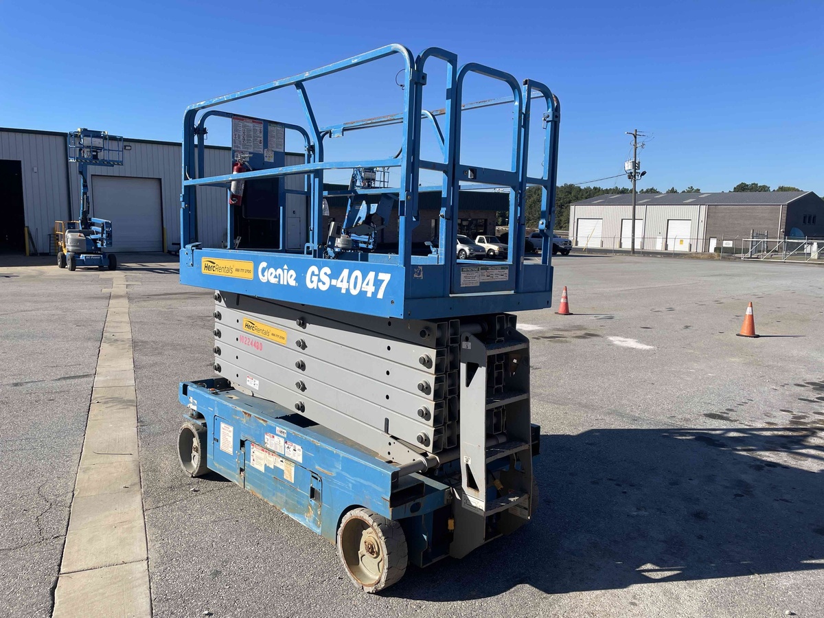 2017 Genie GS-4047-2